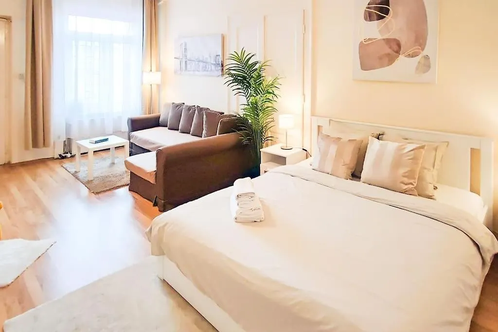 Apartment Filinhome Budapest Oktogon Suite Hungary