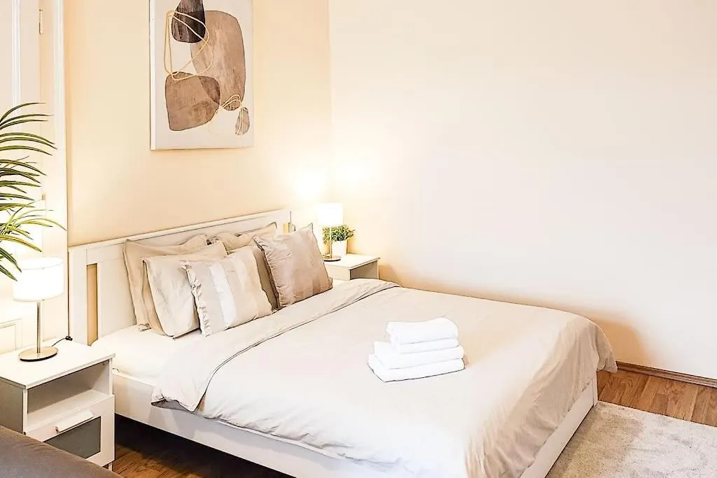 Filinhome Budapest Oktogon Suite Apartment