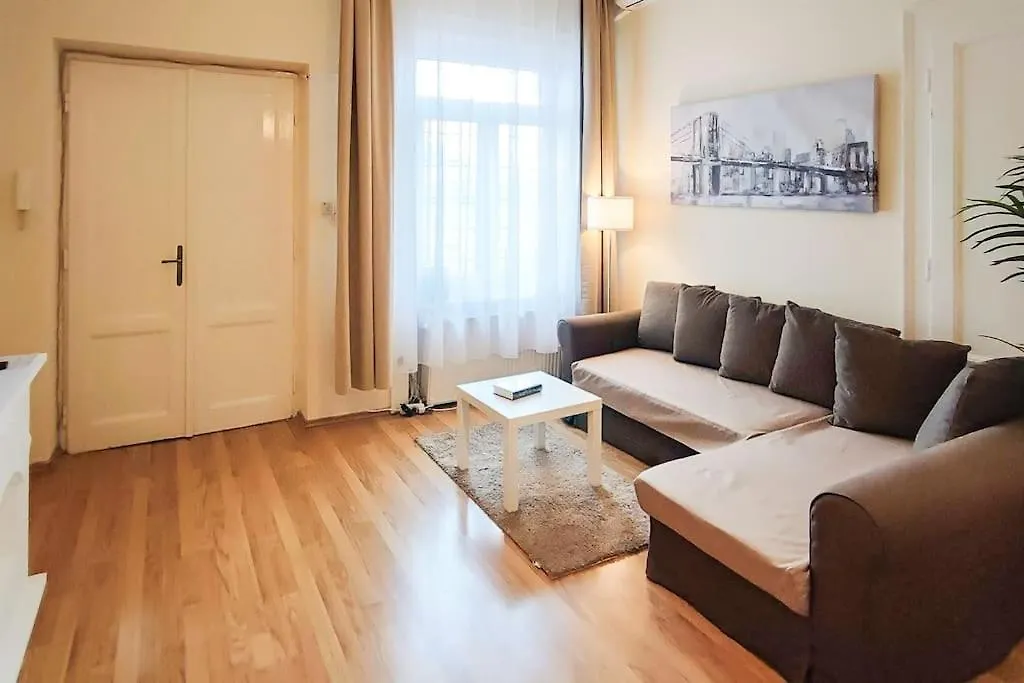 Filinhome Budapest Oktogon Suite 0*,  Ουγγαρία