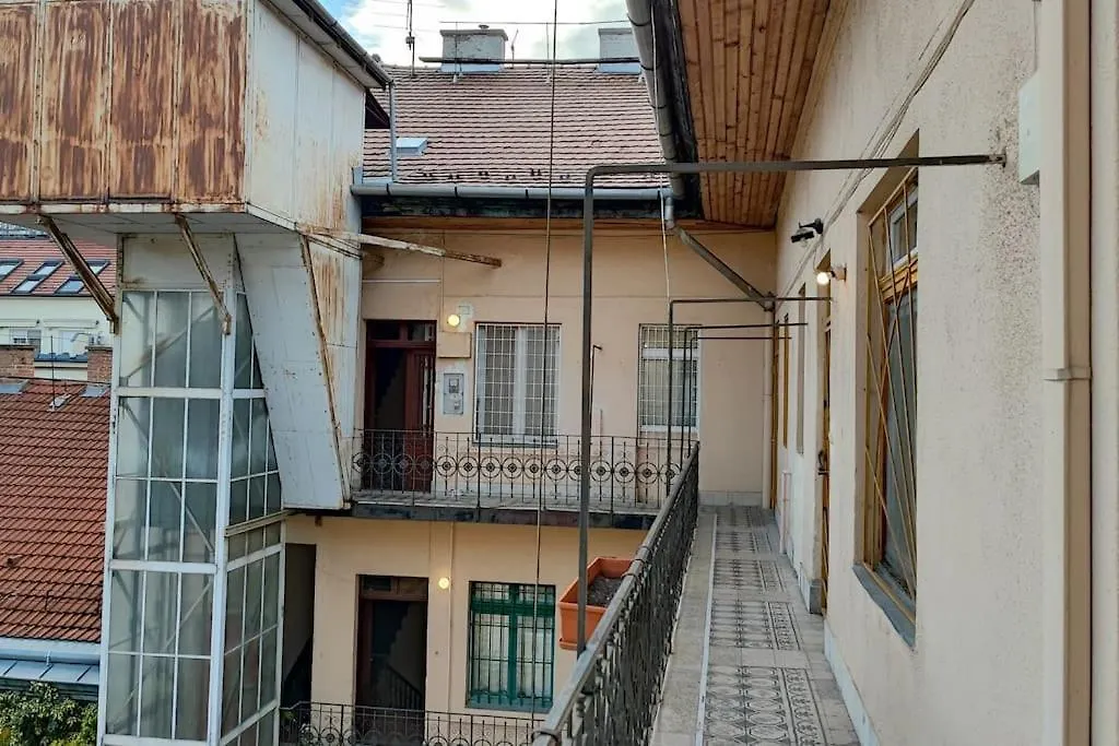Filinhome Budapest Oktogon Suite Διαμέρισμα